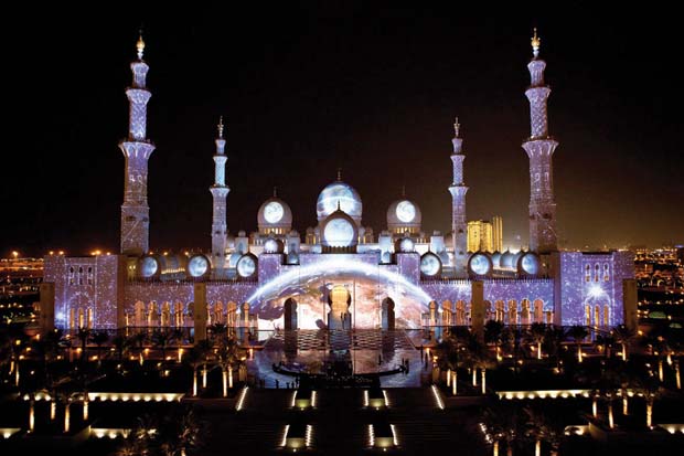 Bienvenidos al nuevo foro de apoyo a Noe #191 / 18.11.14 ~ 21.11.14 5_40th_National_Day_Dec_2011_Sh_Zayed_Grand_Mosque_Projections