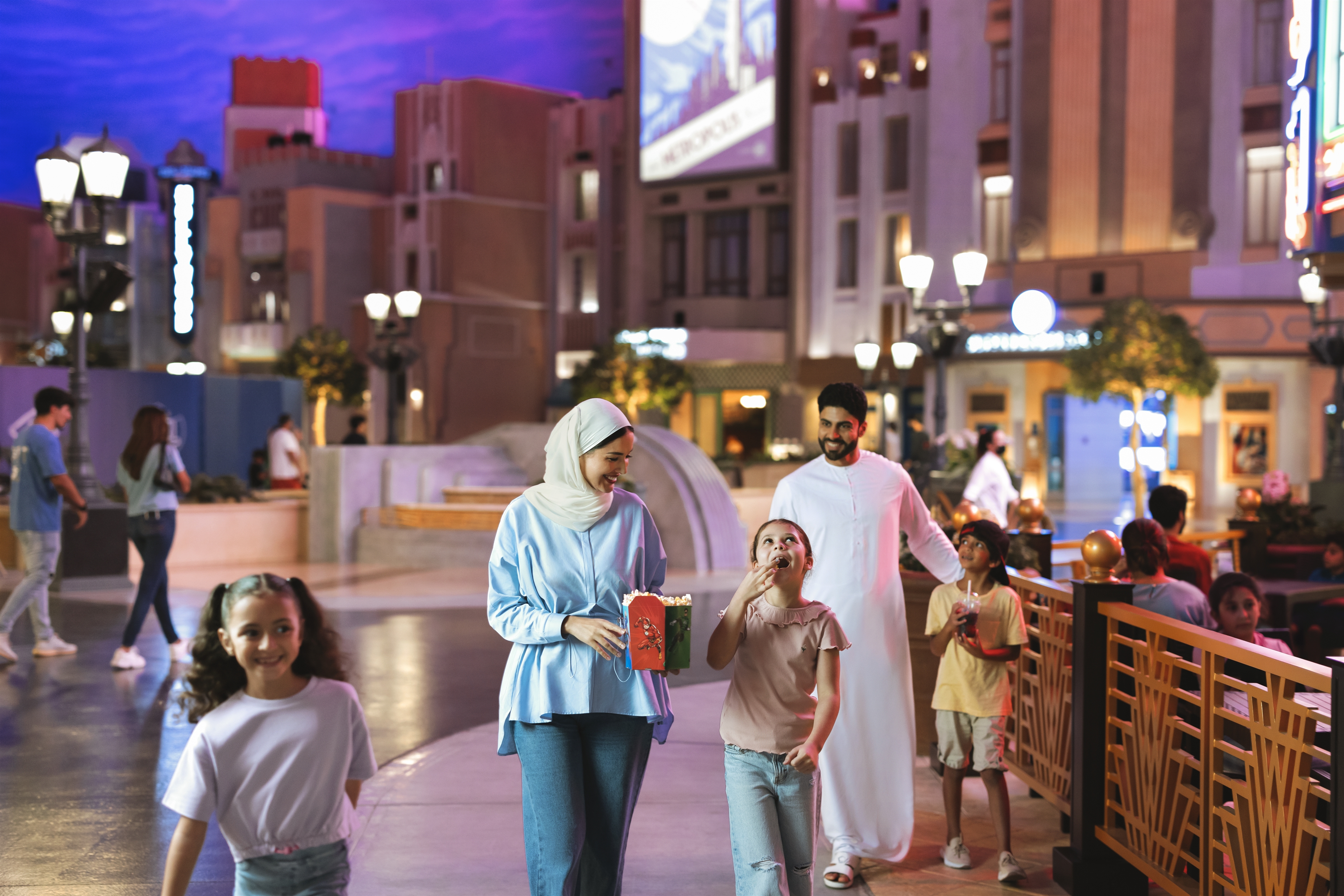 Dine with your favourite cartoon characters at The WB™ Abu Dhabi