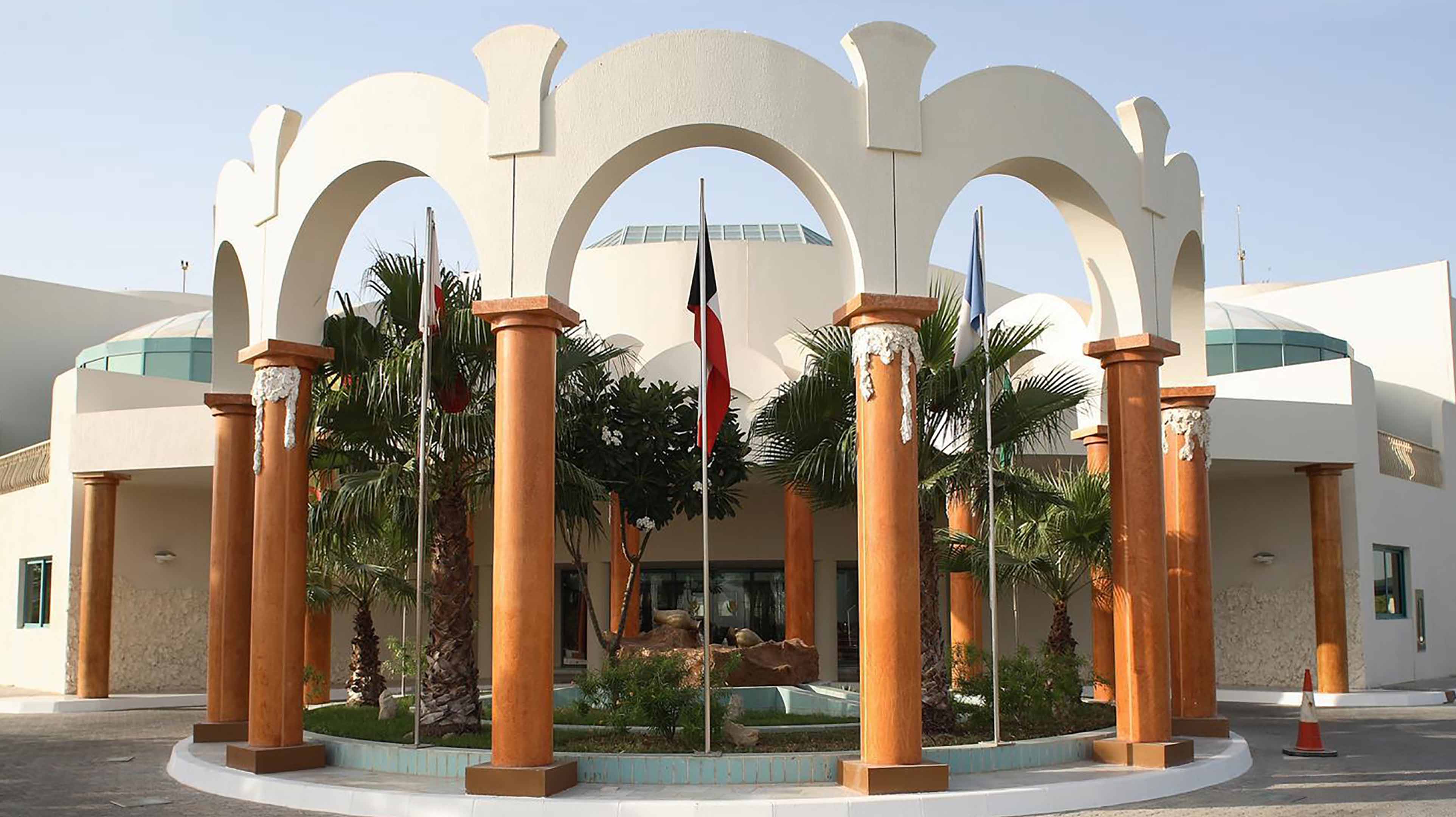 فندق توليب إن الشريعة