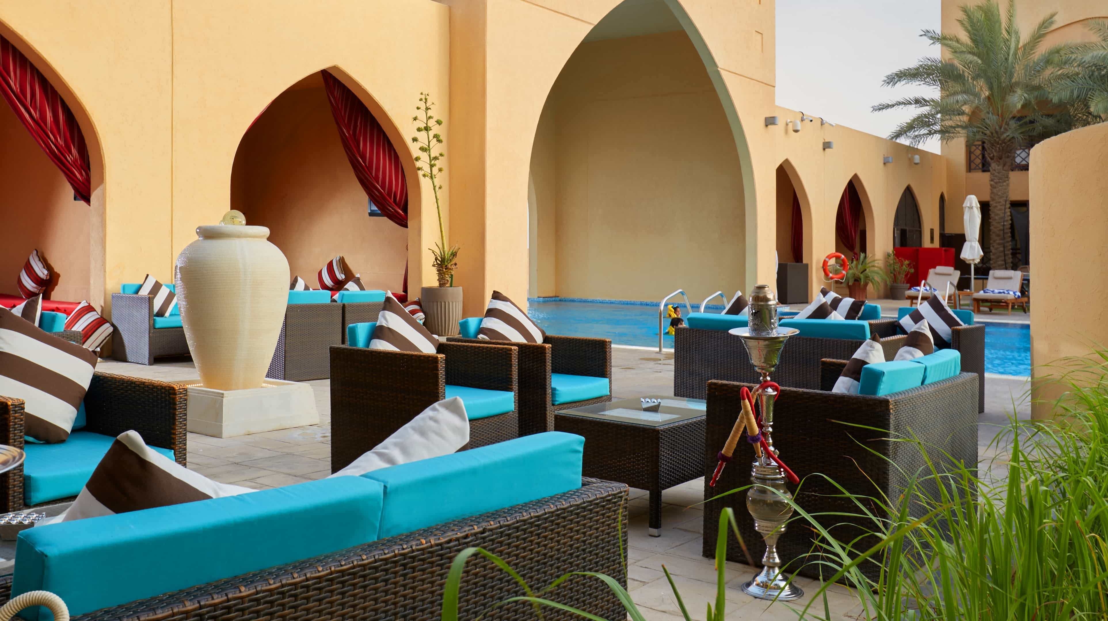Al Liwan Pool Bar