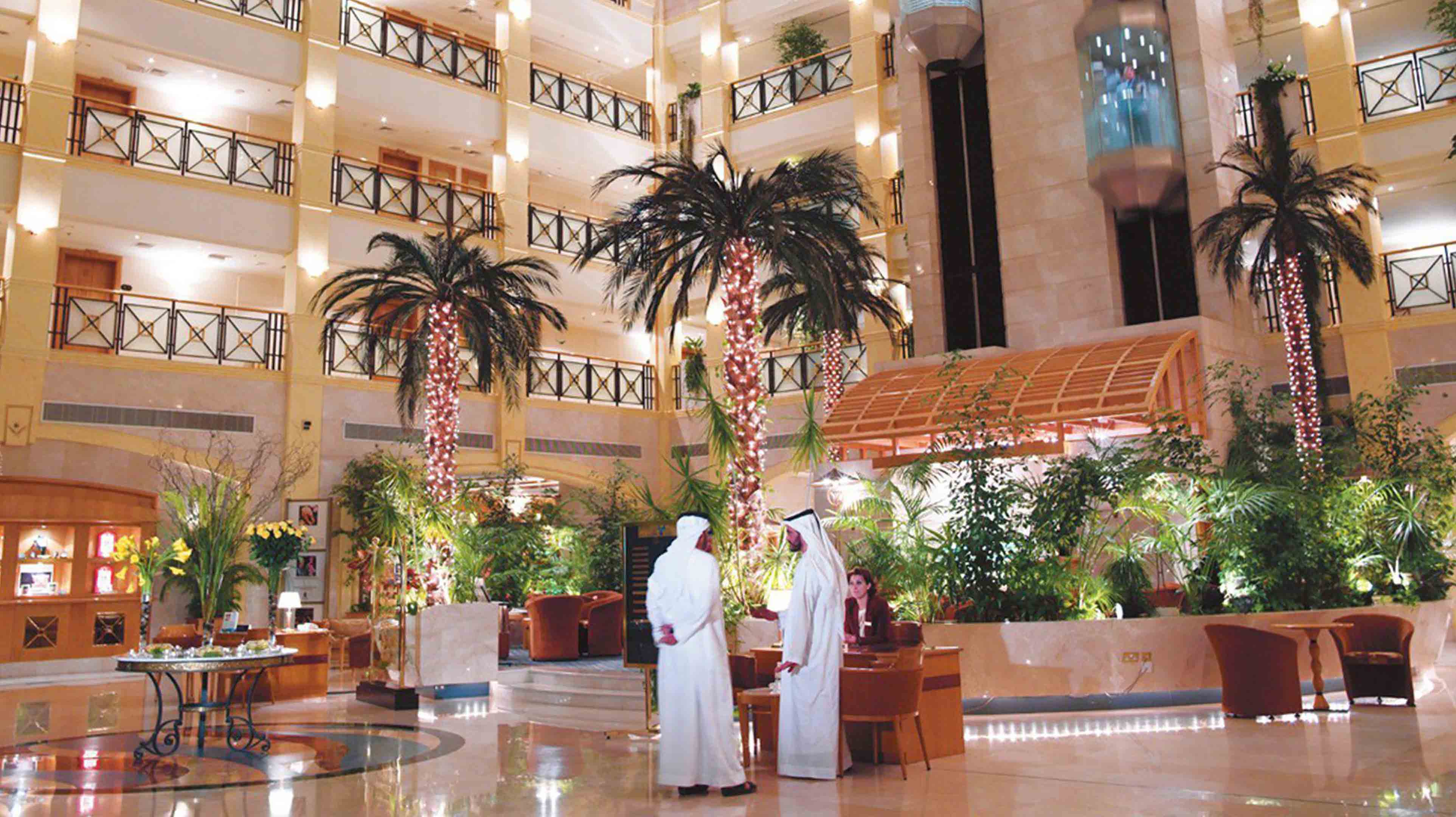 atrium lobby cafe
