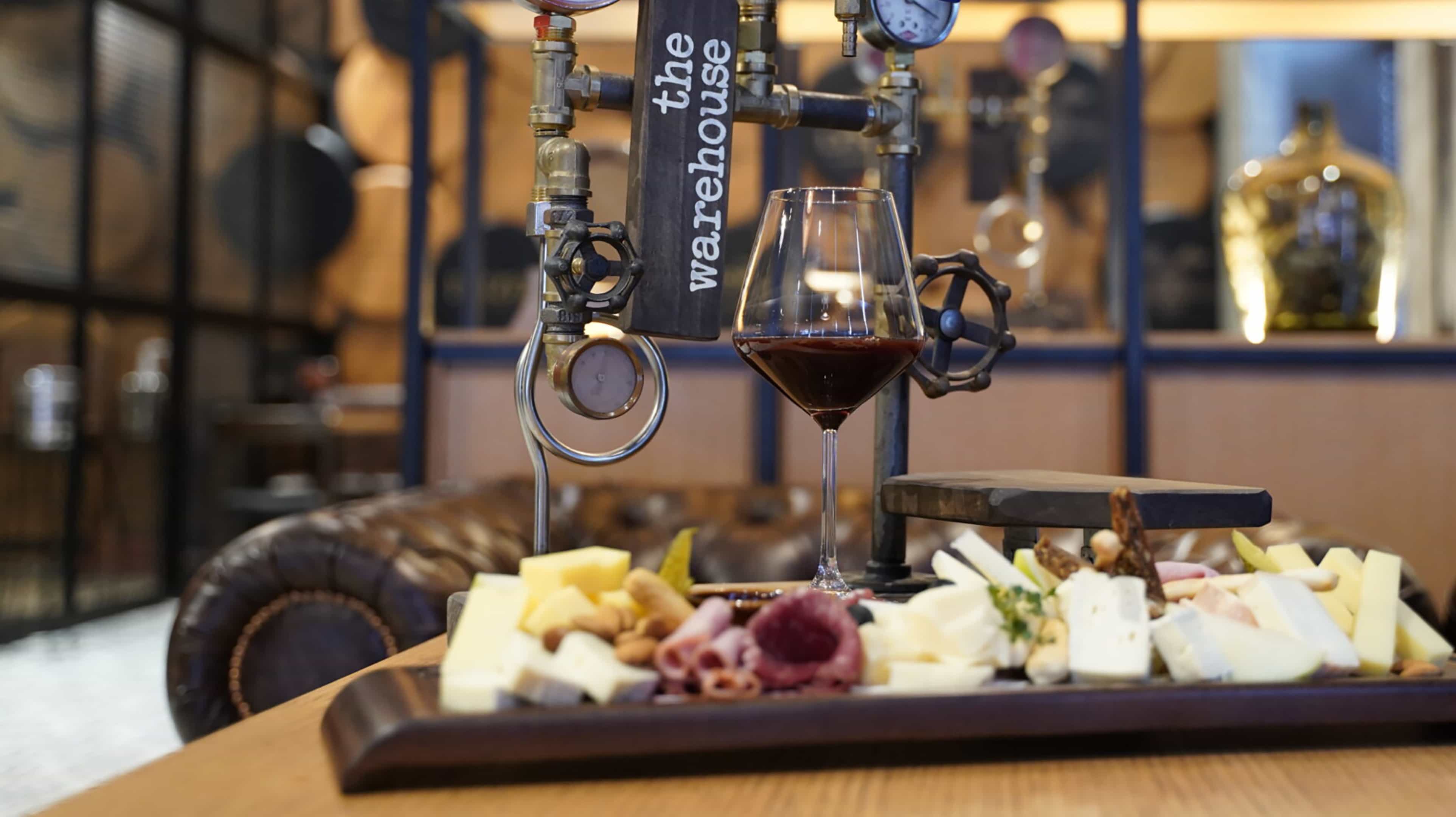 仓库休闲吧（The Warehouse Wine & Tapas Bar）
