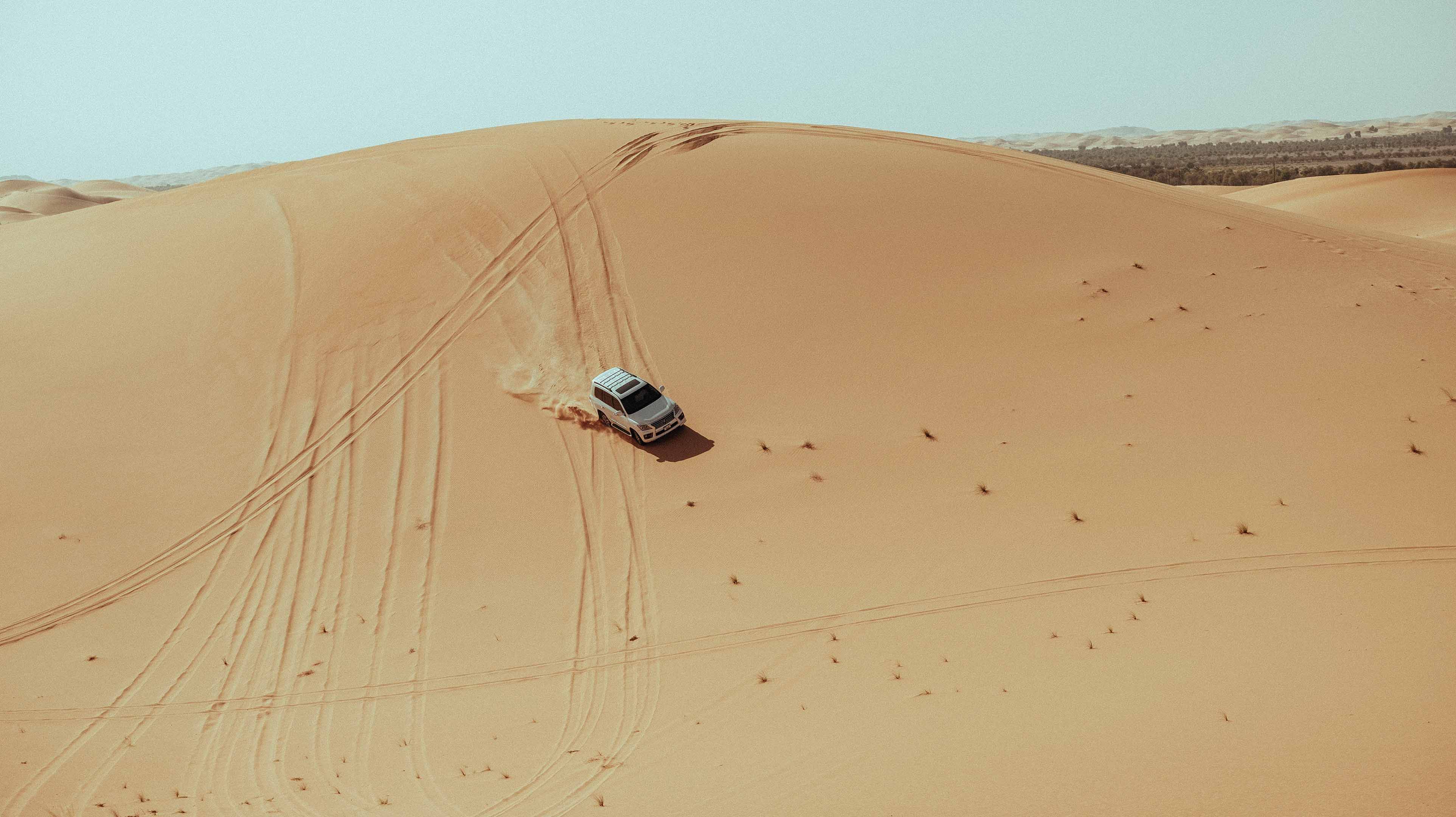 Off-road desert driving | Visit Abu Dhabi