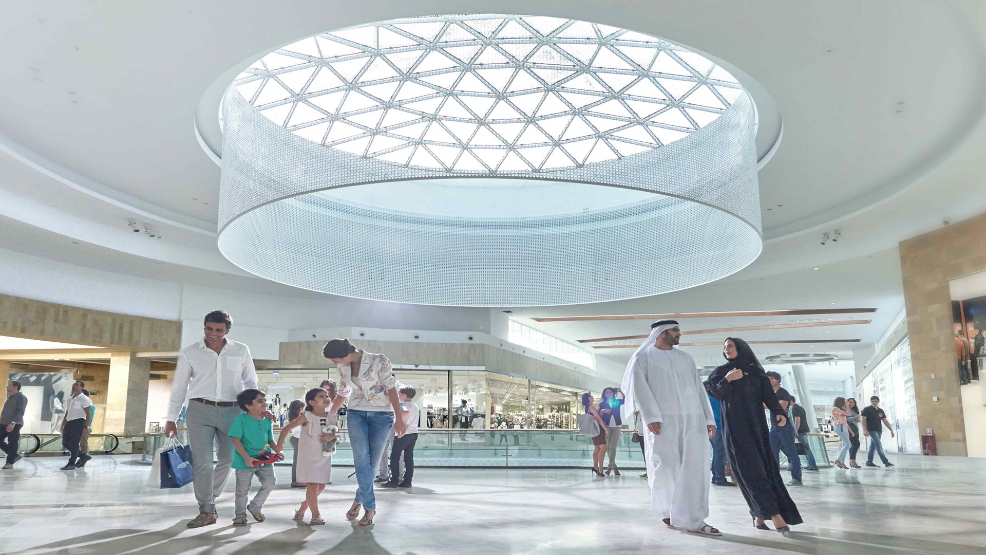 Nel centro commerciale Yas Mall ad Abu Dhabi