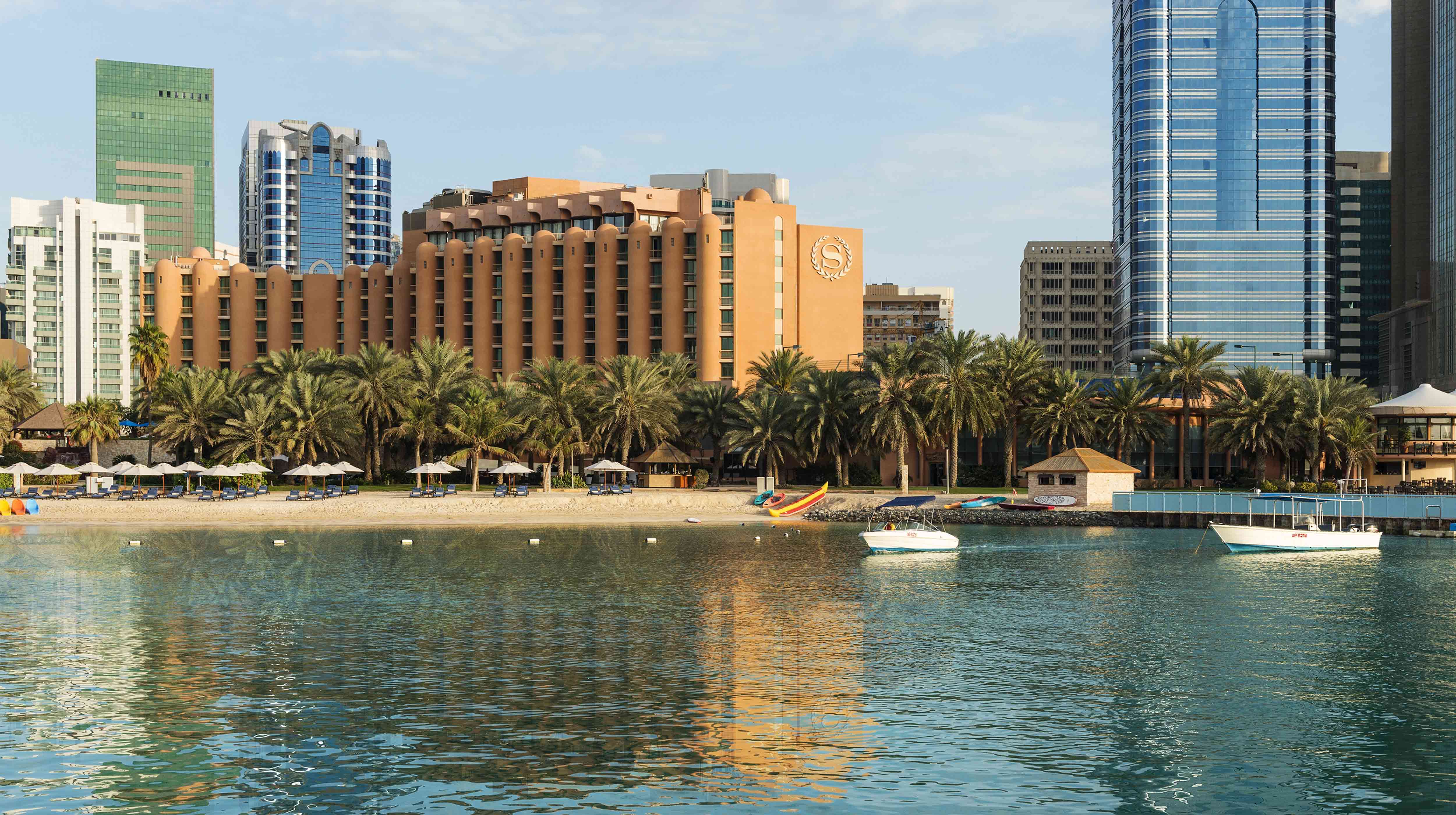מלון Sheraton Abu Dhabi Hotel & Resort