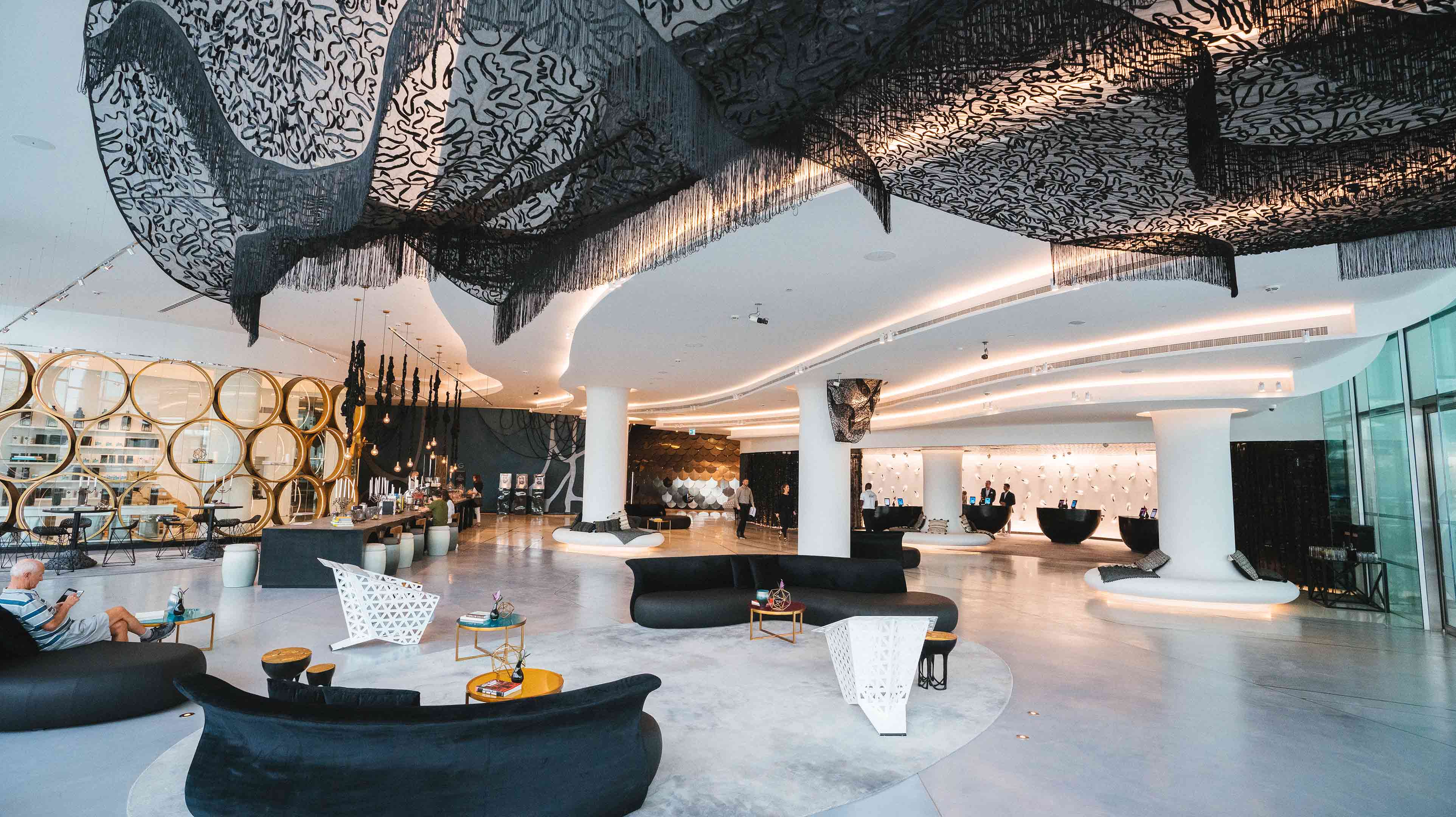 W Abu Dhabi