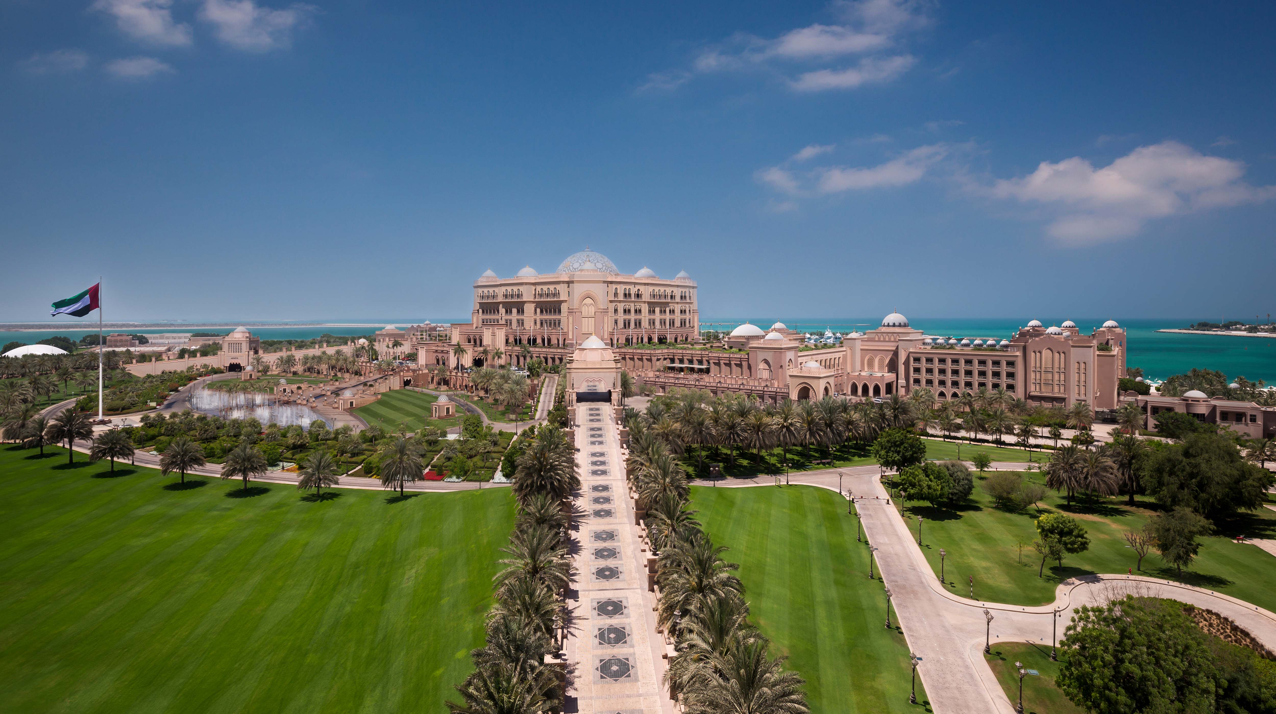 酋长国宫殿酒店（Emirates Palace）