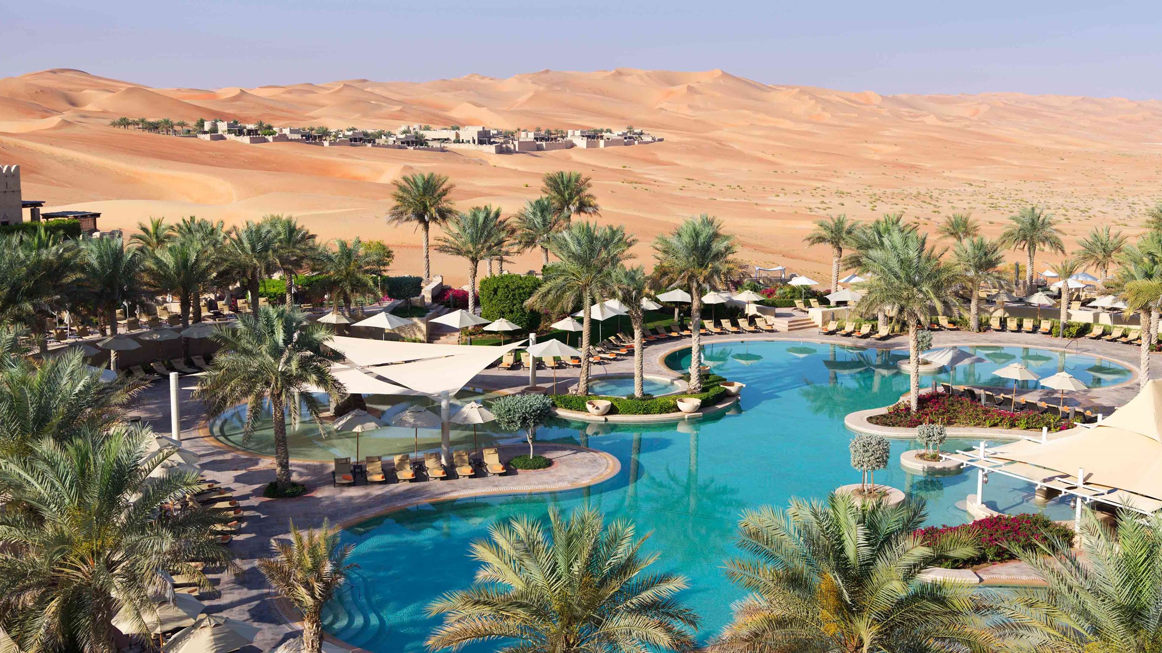 1. Курорт Qasr Al Sarab Desert Resort by Anantara 
