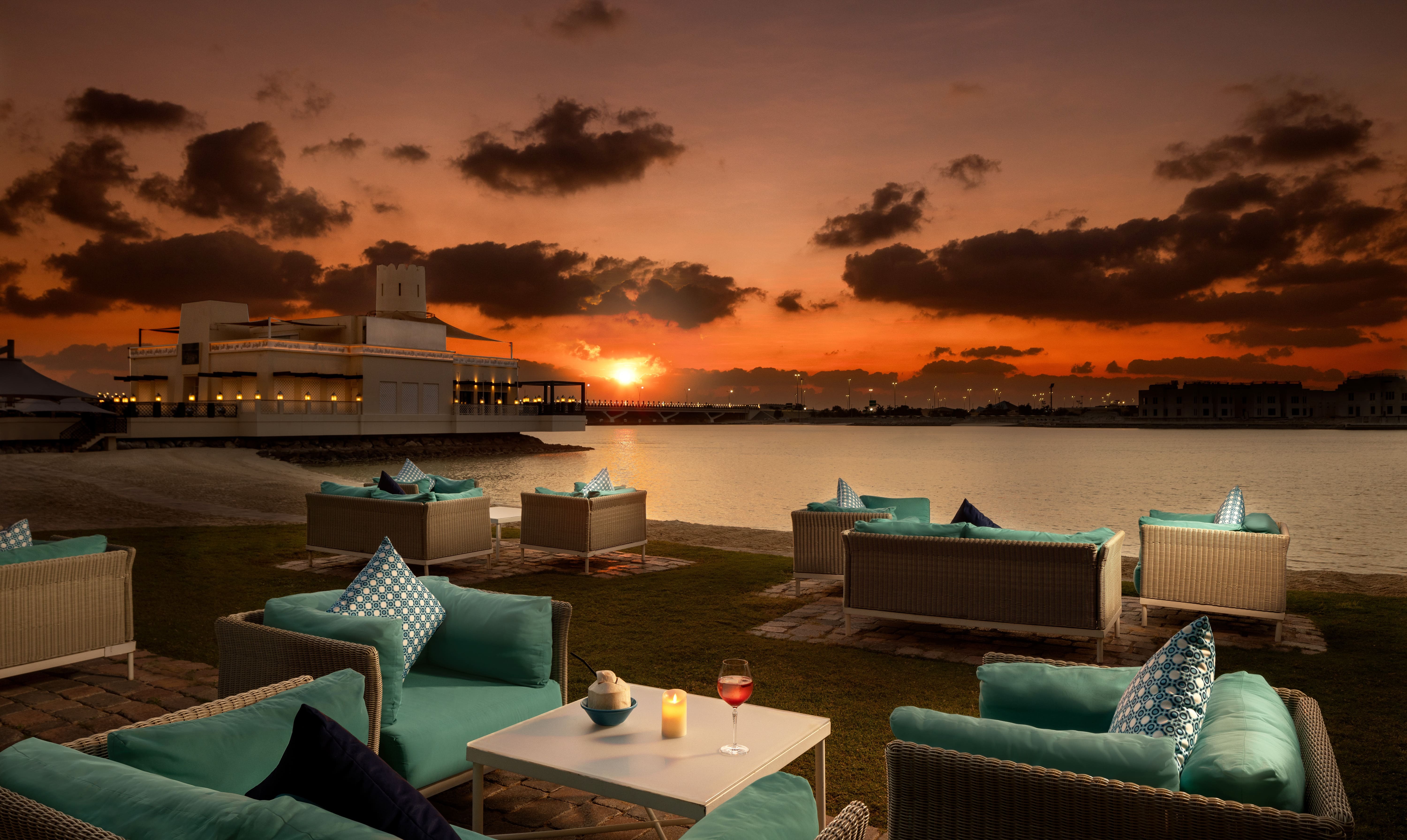 amalfi beach lounge
